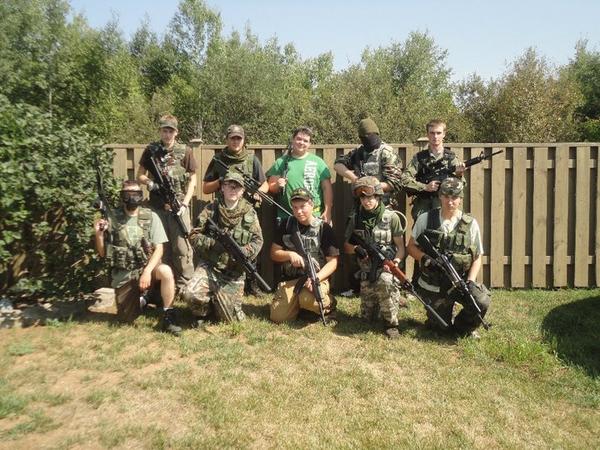 These are the hard core regulars that I play with in the other all ages Thunder Bay Airsofters group.