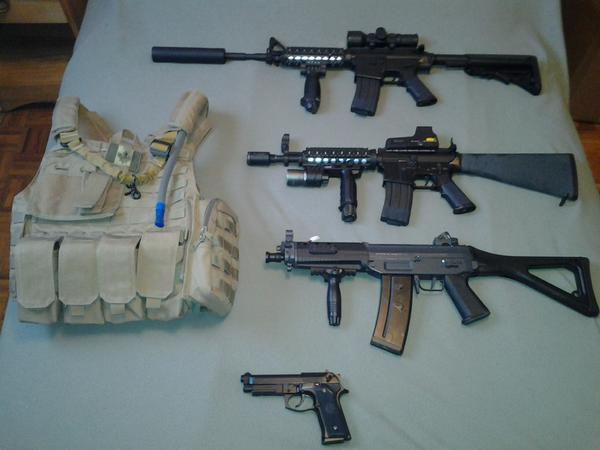 AIRSOFT 2012 LOADOUT
ICS M4
Custom M4
ICS Sig 552
KJW M9